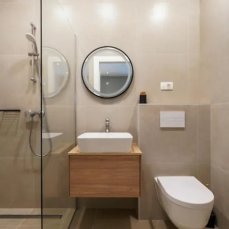 Royal Dutch At Sea Apartment *