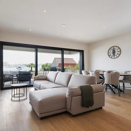 Royal Dutch At Sea Apartment *