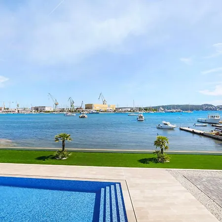 Apartment Royal Dutch At Sea