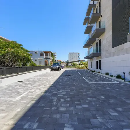 Royal Dutch At Sea * Трогир