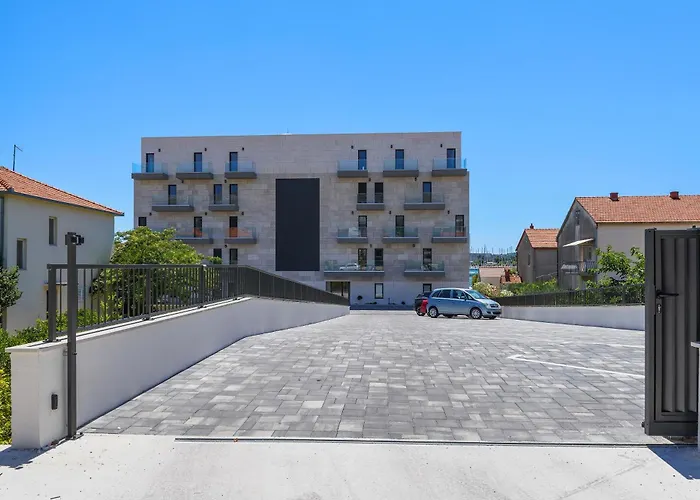 Royal Dutch At Sea *